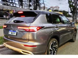 Flagra! Novo Mitsubishi Outlander ?visto sem disfarces antes da estreia