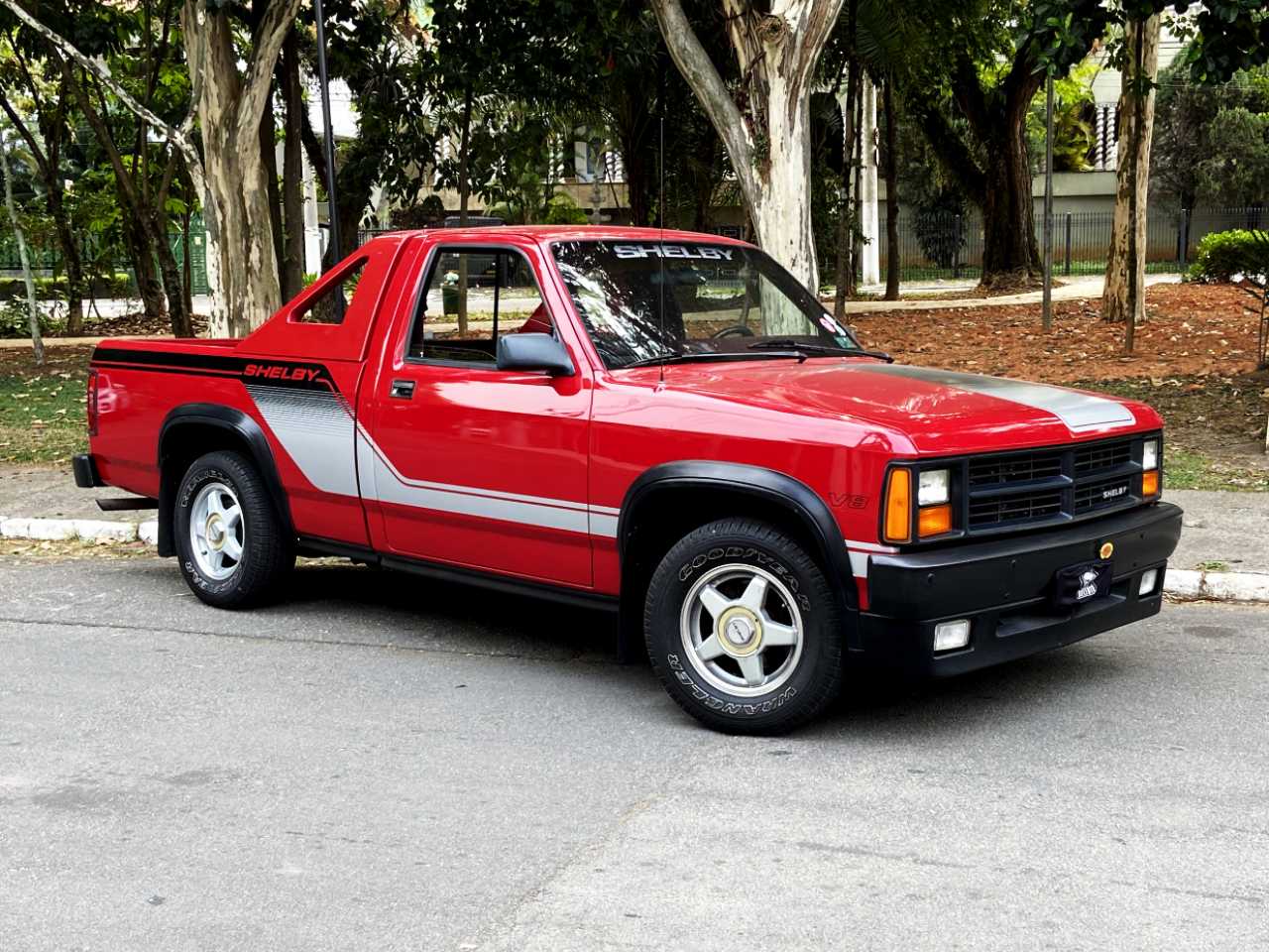 Dodge Dakota Shelby V8 teve produo limitada em 1.500 unidades nos Estados Unidos